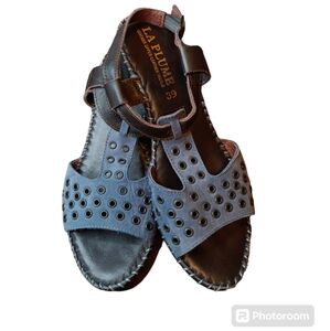La Plume  blue and black leather ladies sandals. Brand new without tags. Size 39